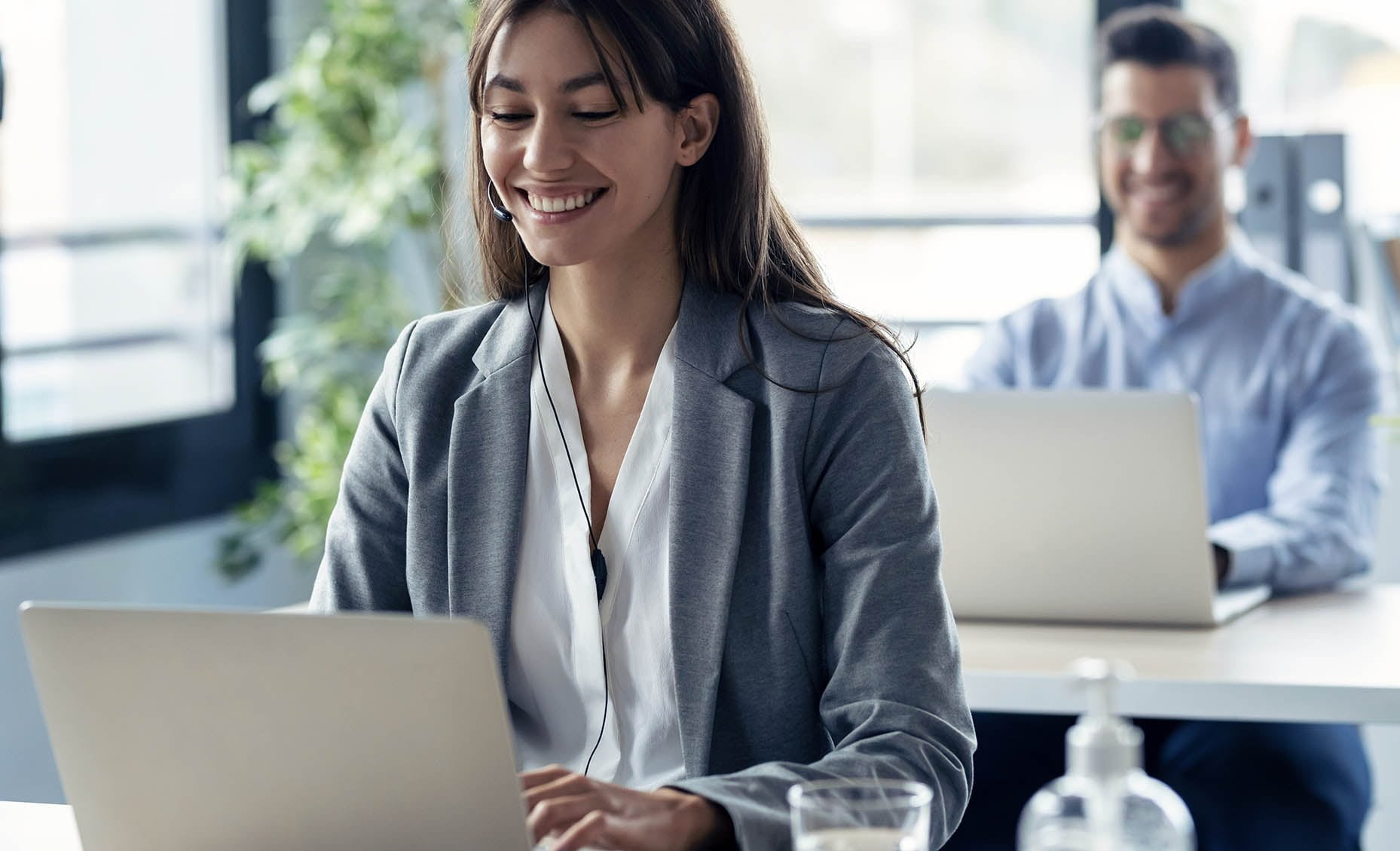 fill_0000_business-team-working-while-doing-a-video-call-on-2022-09-13-04-24-27-utc